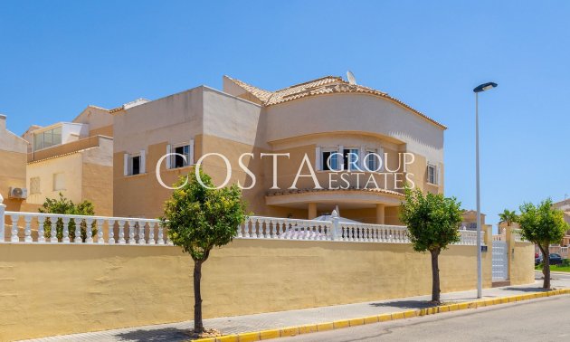 Villa - Resale - Torrevieja - La Siesta