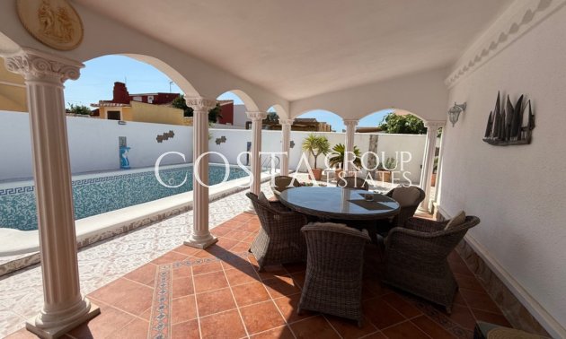 Villa - Resale - Torrevieja - Torrevieja Centro