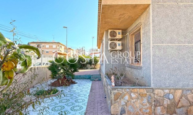 Villa - Resale - Torrevieja - Torrevieja Centro