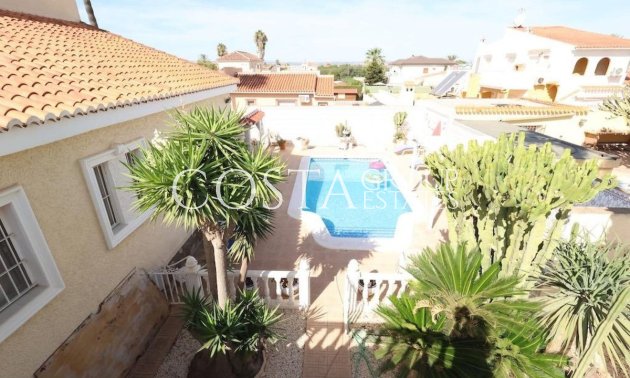 Villa - Resale - Torrevieja - Torrevieja