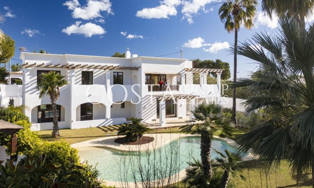 Villa - Wiederverkauf - Benissa - Benissa Centro