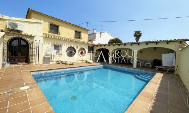 Villa - Wiederverkauf - Benissa - Benissa Centro