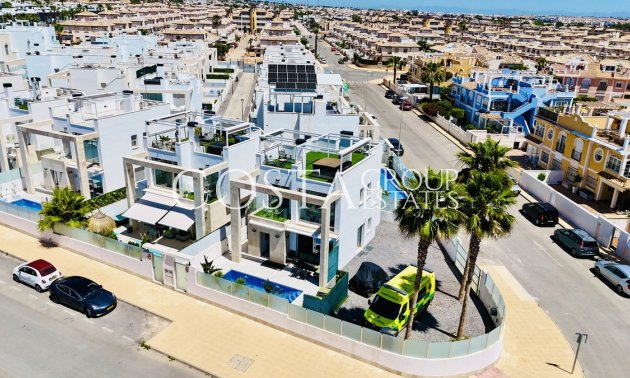 Villa - Wiederverkauf - Orihuela - Cabo Roig