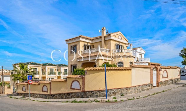 Villa - Wiederverkauf - Orihuela Costa - Las Filipinas