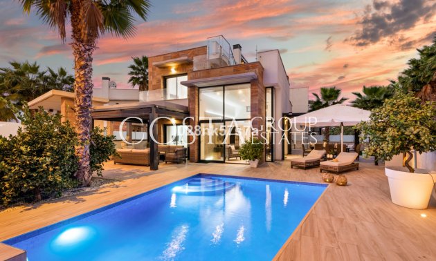 Villa - Wiederverkauf - Orihuela Costa - Lomas de Cabo Roig