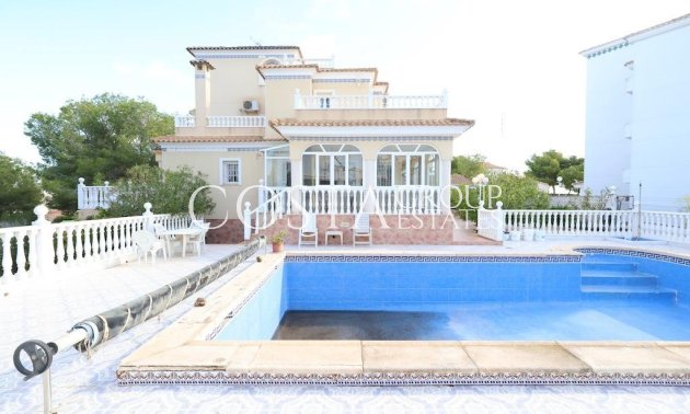 Villa - Wiederverkauf - Orihuela Costa - Orihuela Costa