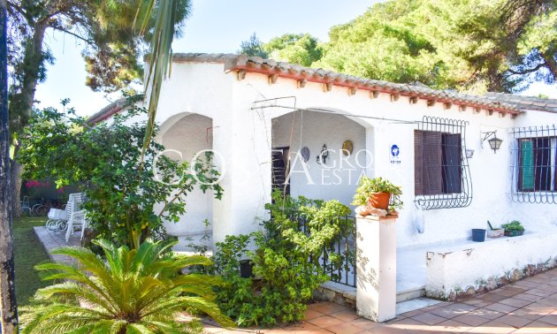 Villa - Wiederverkauf - Orihuela Costa - Punta Prima