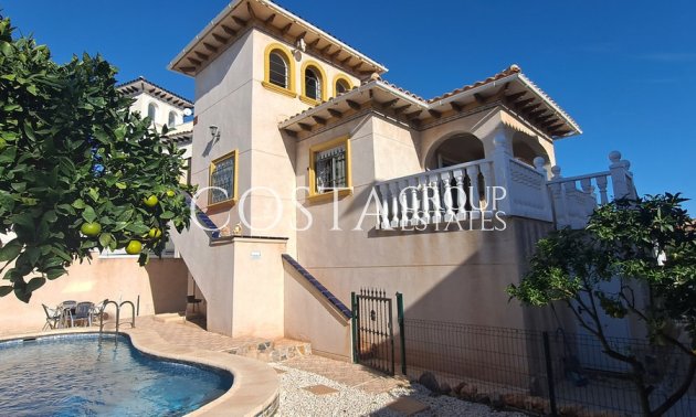 Villa - Wiederverkauf - Orihuela - La Zenia