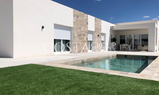 Villa - Wiederverkauf -
            Pinoso - RO-82623