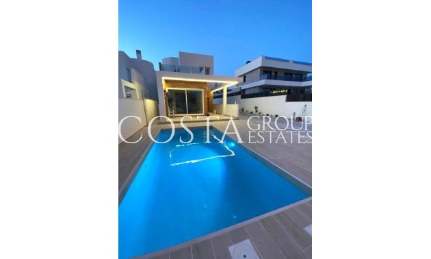 Villa - Wiederverkauf - Torrevieja - Aguas Nuevas