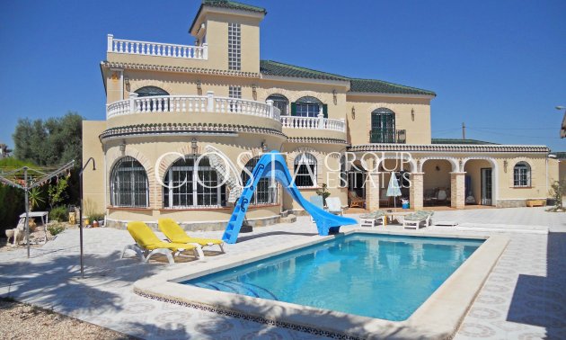 Villa - Wiederverkauf - Torrevieja - El Chaparral