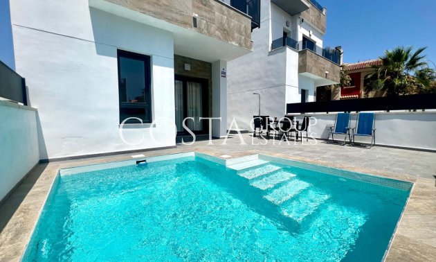 Villa - Wiederverkauf - Torrevieja - La Siesta