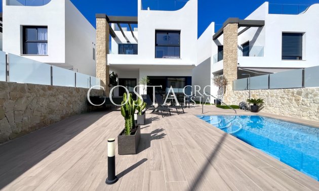 Villa - Wiederverkauf - Torrevieja - Torrevieja