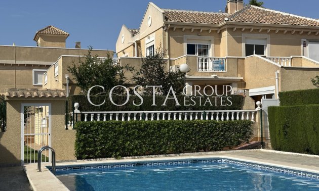 Villa - Wiederverkauf - Torrevieja -
                Torrevieja