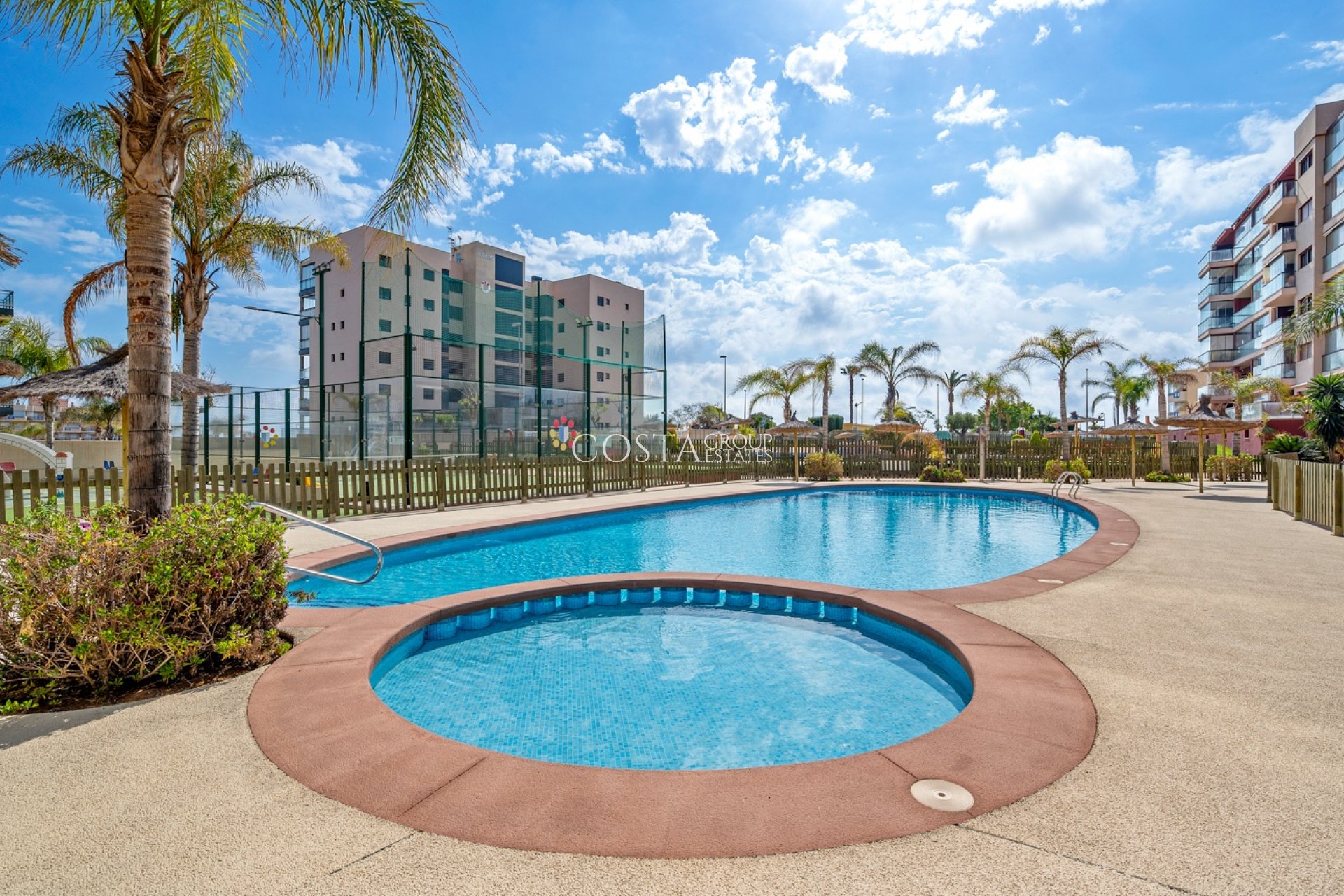 Wiederverkauf - Apartment -
Pilar de la Horadada - Mil Palmeras