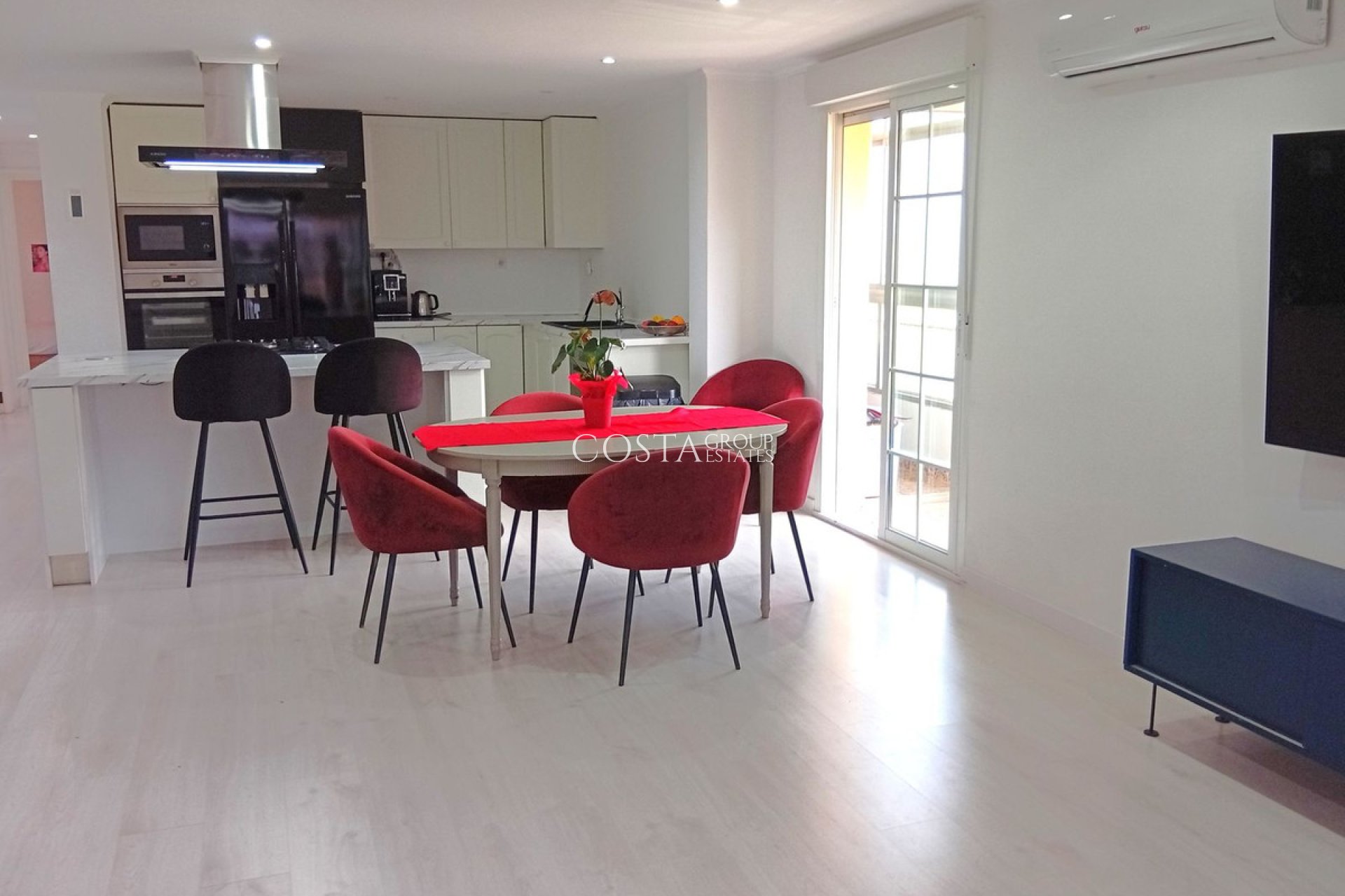 Wiederverkauf - Apartments -
Alicante - Alicante Centro