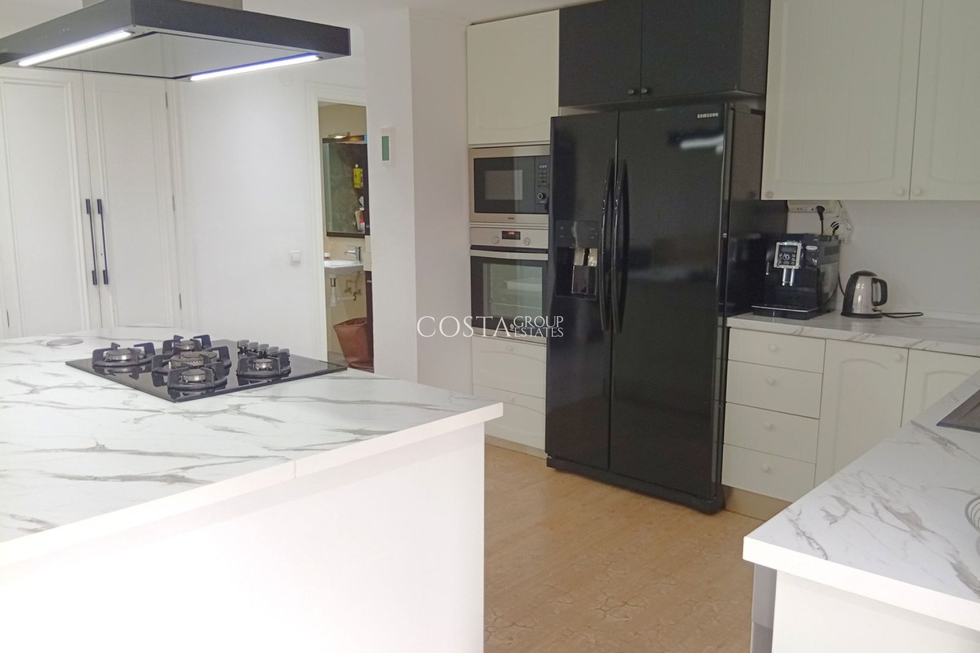 Wiederverkauf - Apartments -
Alicante - Alicante Centro