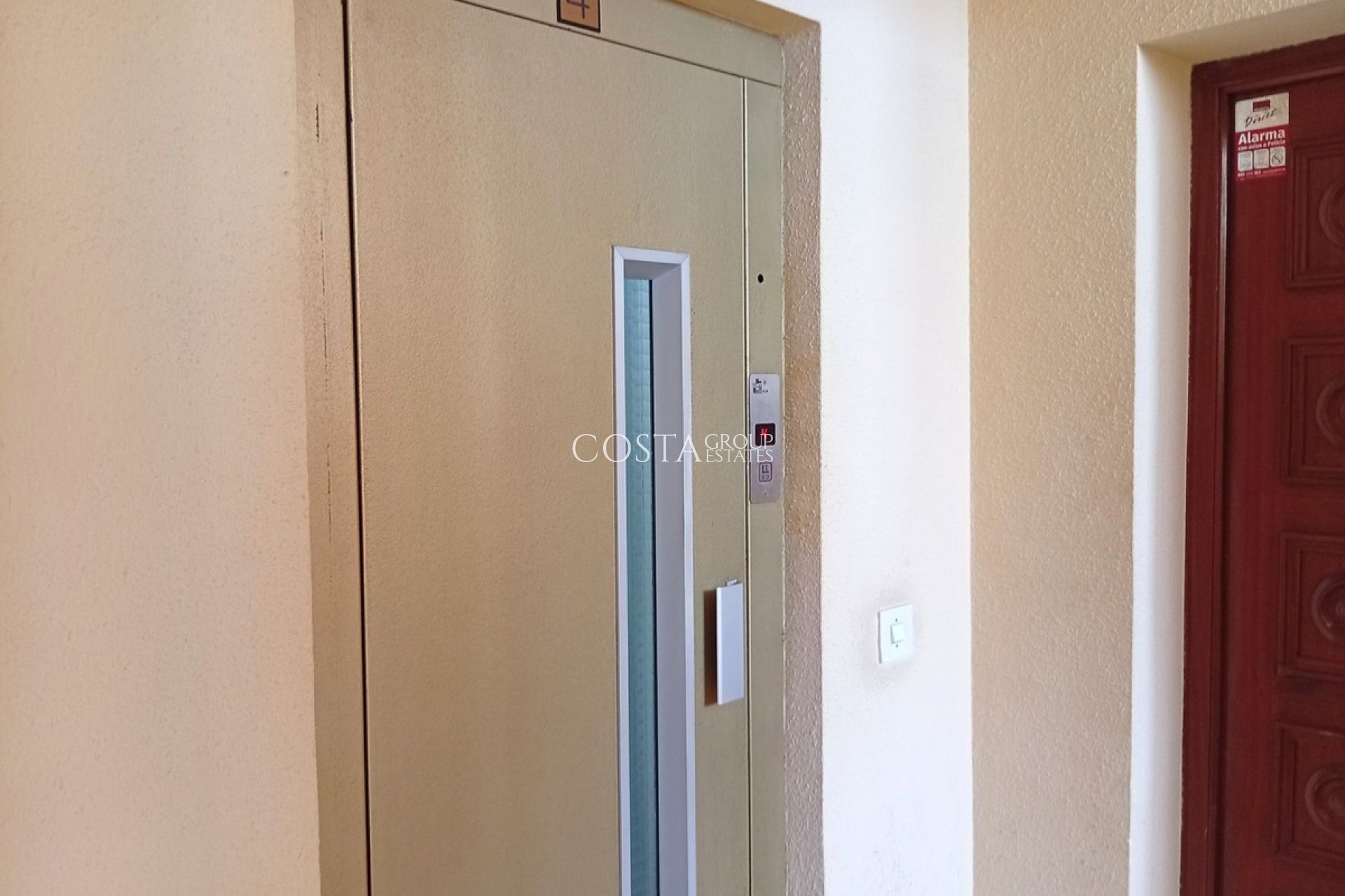 Wiederverkauf - Apartments -
Alicante - Alicante Centro