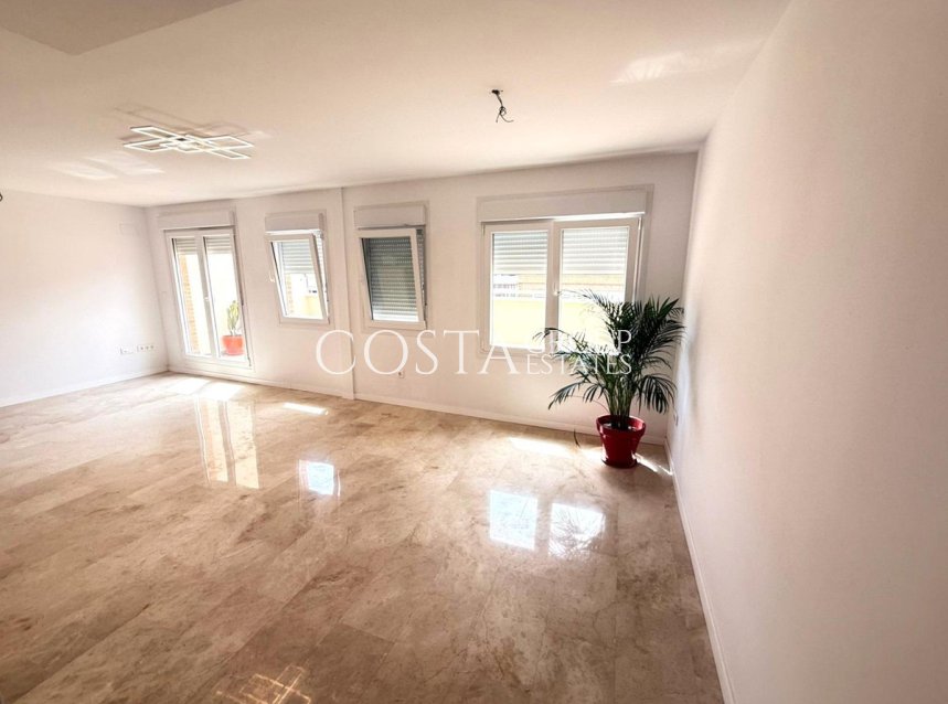 Wiederverkauf - Apartments -
Alicante - Alicante Centro