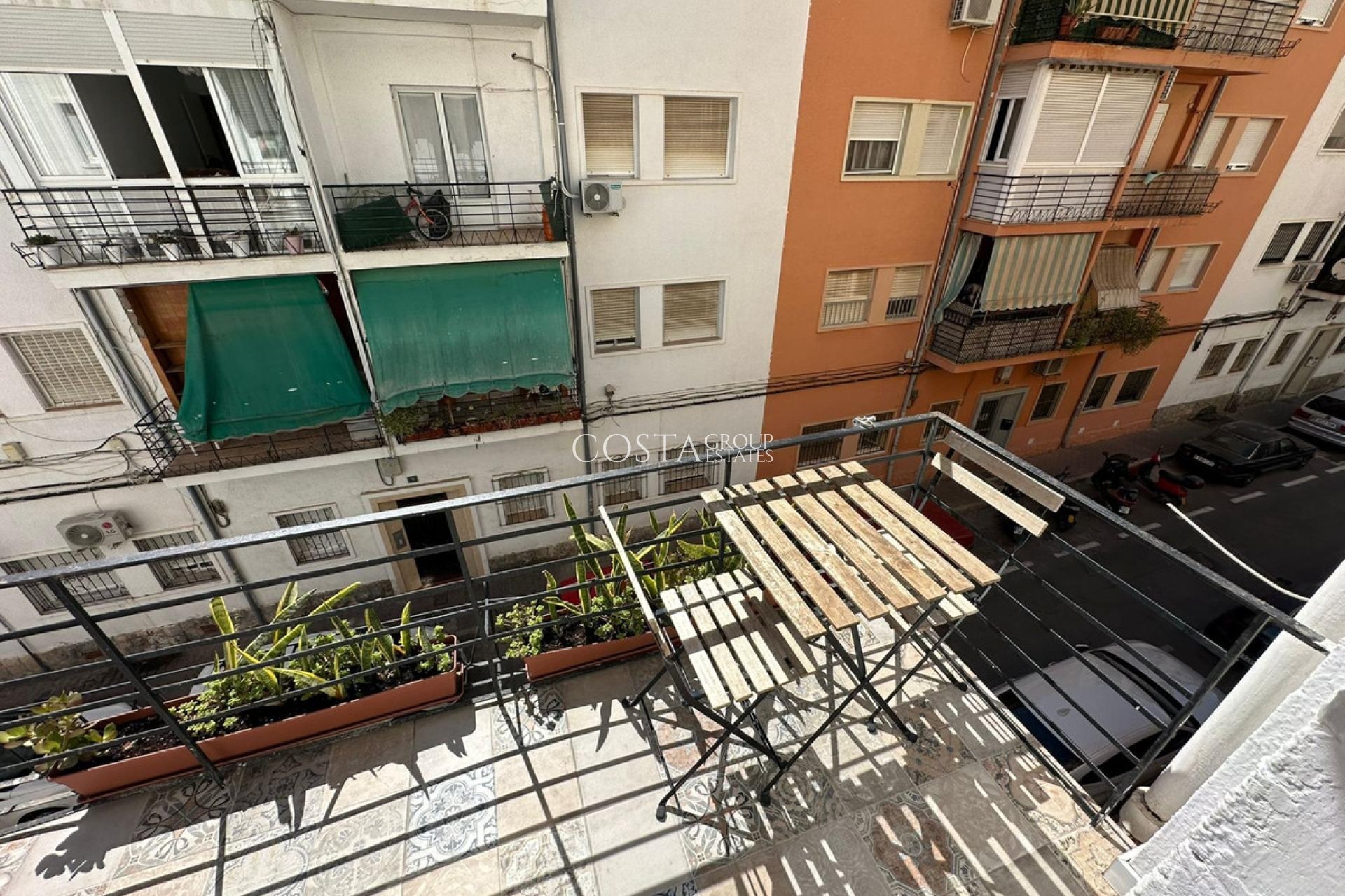Wiederverkauf - Apartments -
Alicante - Alicante Centro
