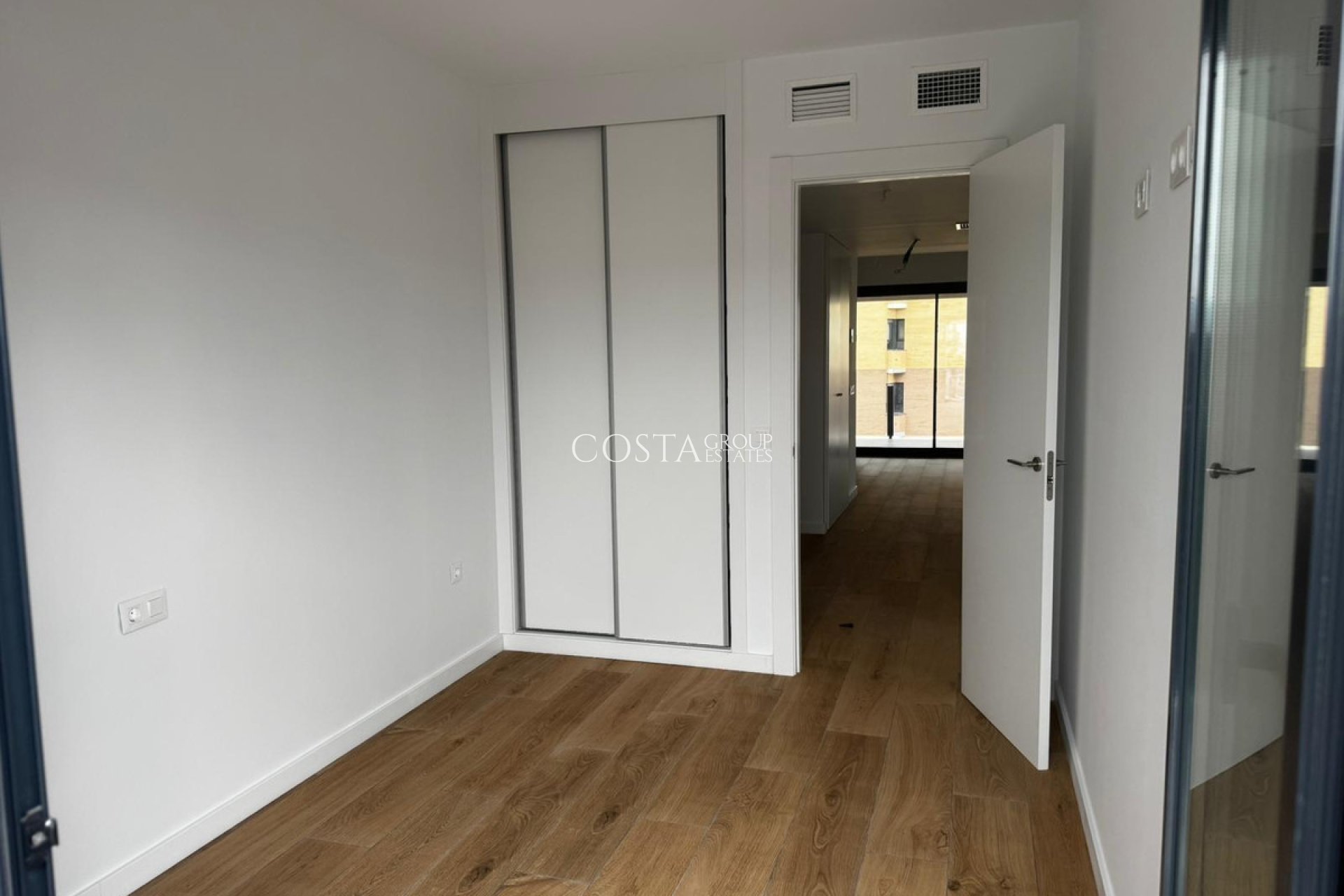 Wiederverkauf - Apartments -
Alicante - Alicante Centro