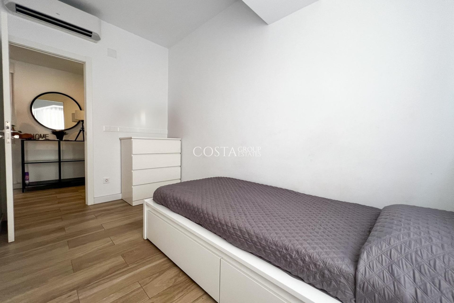 Wiederverkauf - Apartments -
Alicante - Alicante Centro