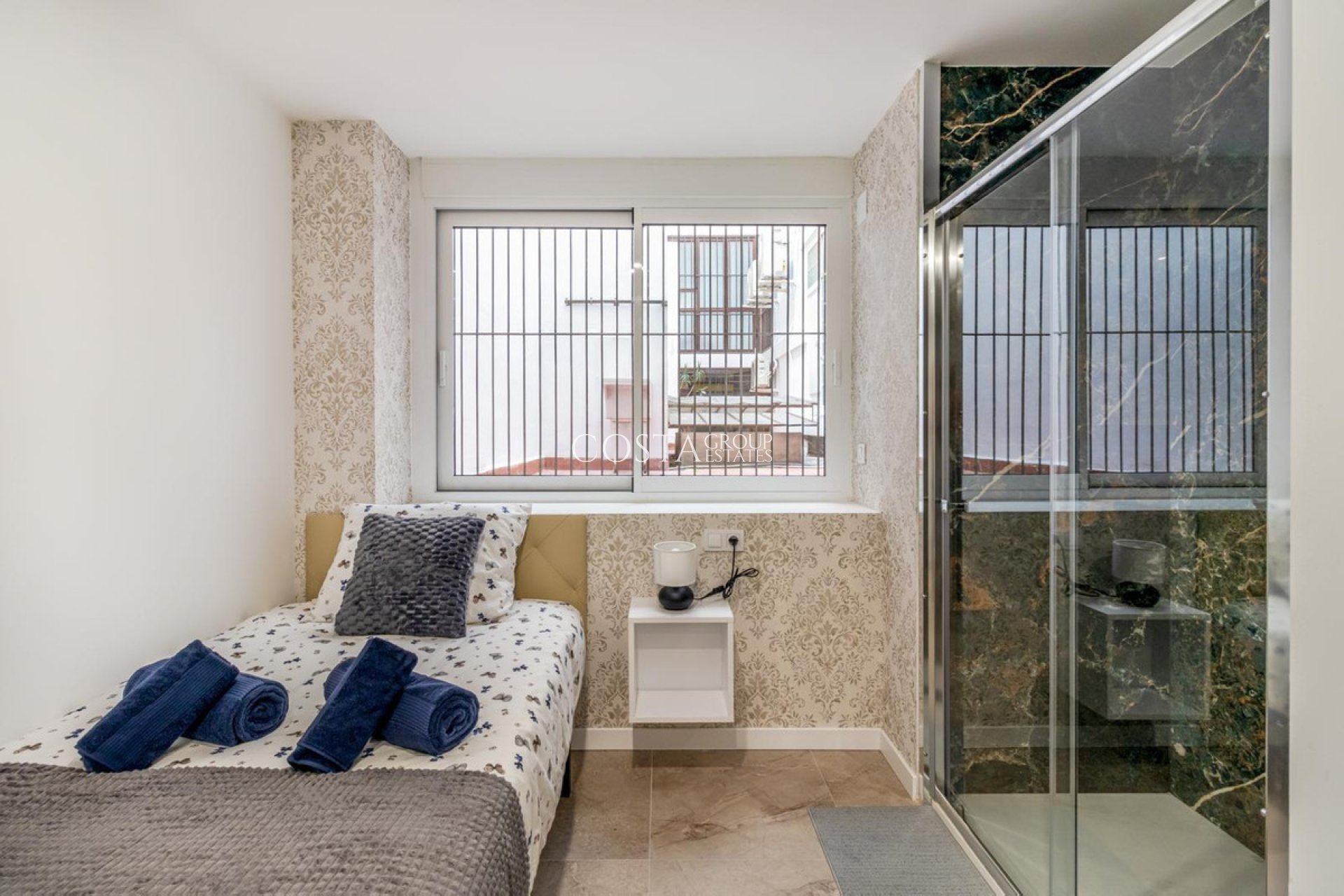 Wiederverkauf - Apartments -
Alicante - Alicante Centro