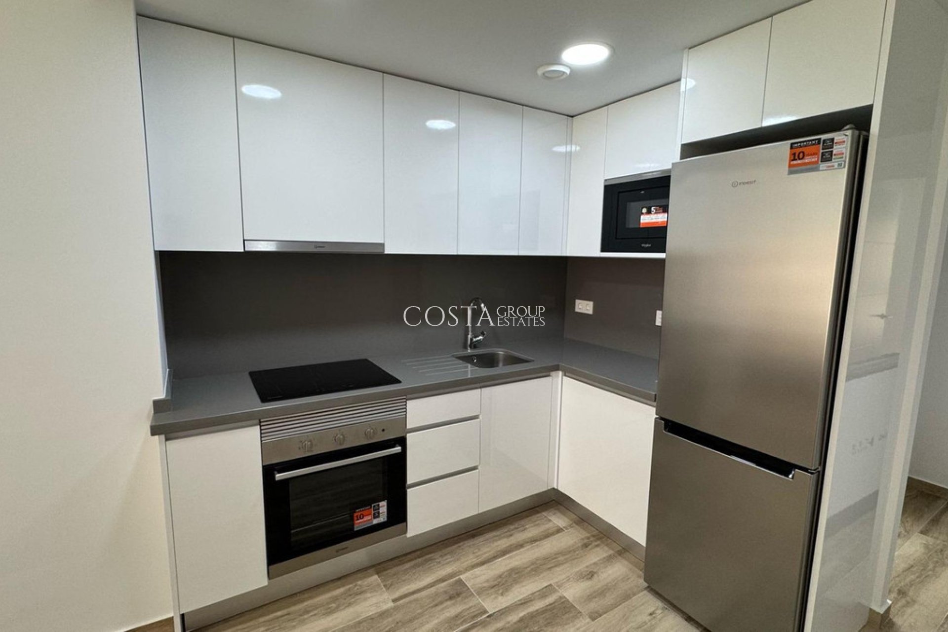 Wiederverkauf - Apartments -
Alicante - Alicante Centro