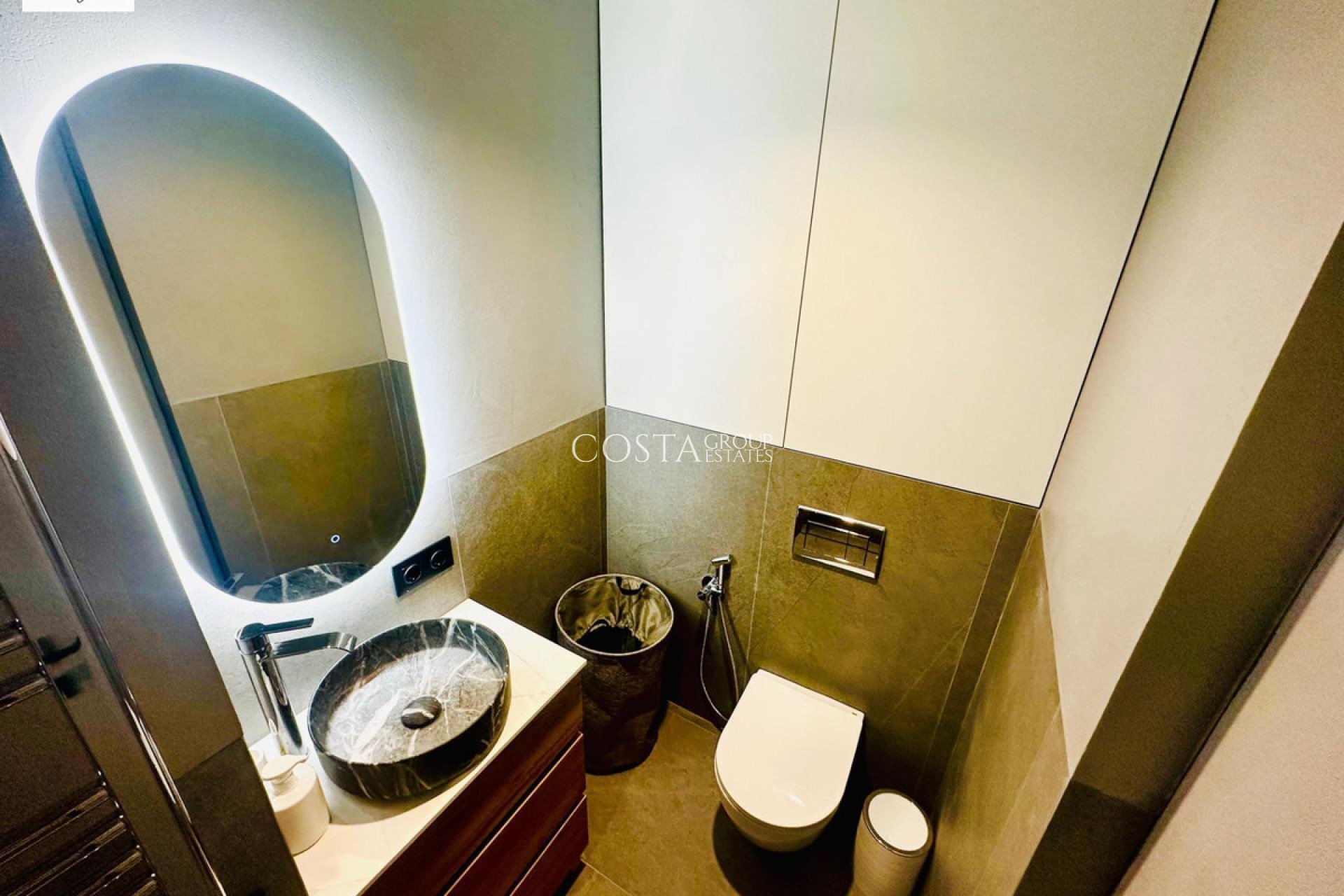 Wiederverkauf - Apartments -
Alicante - Alicante Centro