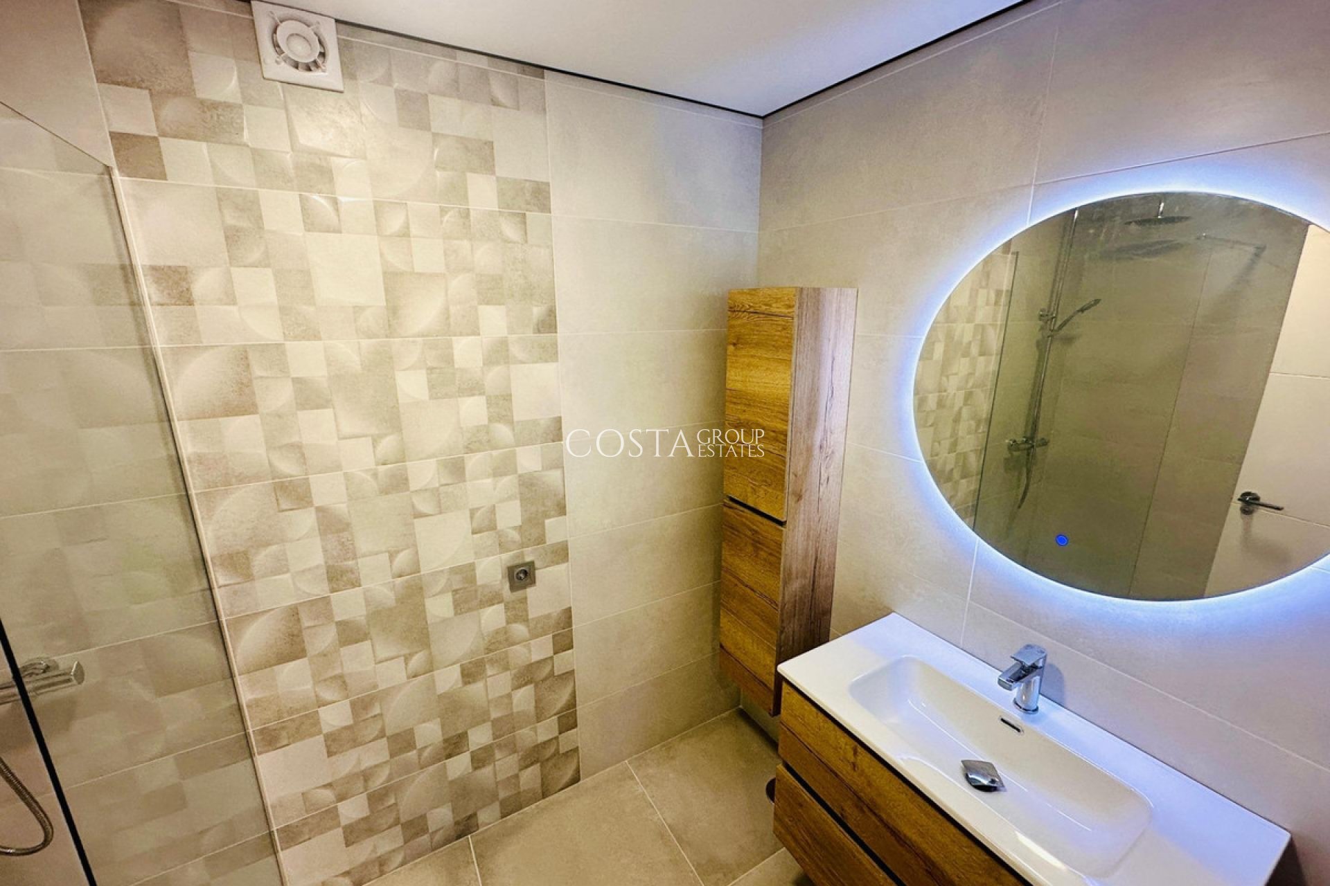 Wiederverkauf - Apartments -
Alicante - Alicante Centro