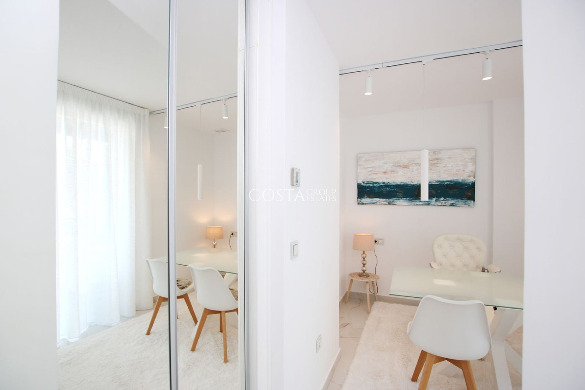 Wiederverkauf - Apartments -
Alicante City - Alicante City Centro