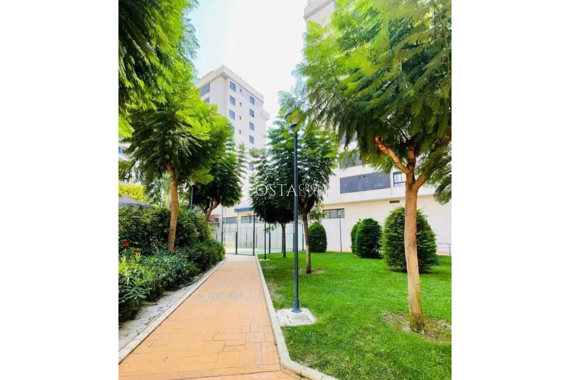 Wiederverkauf - Apartments -
Alicante City - Alicante City Centro