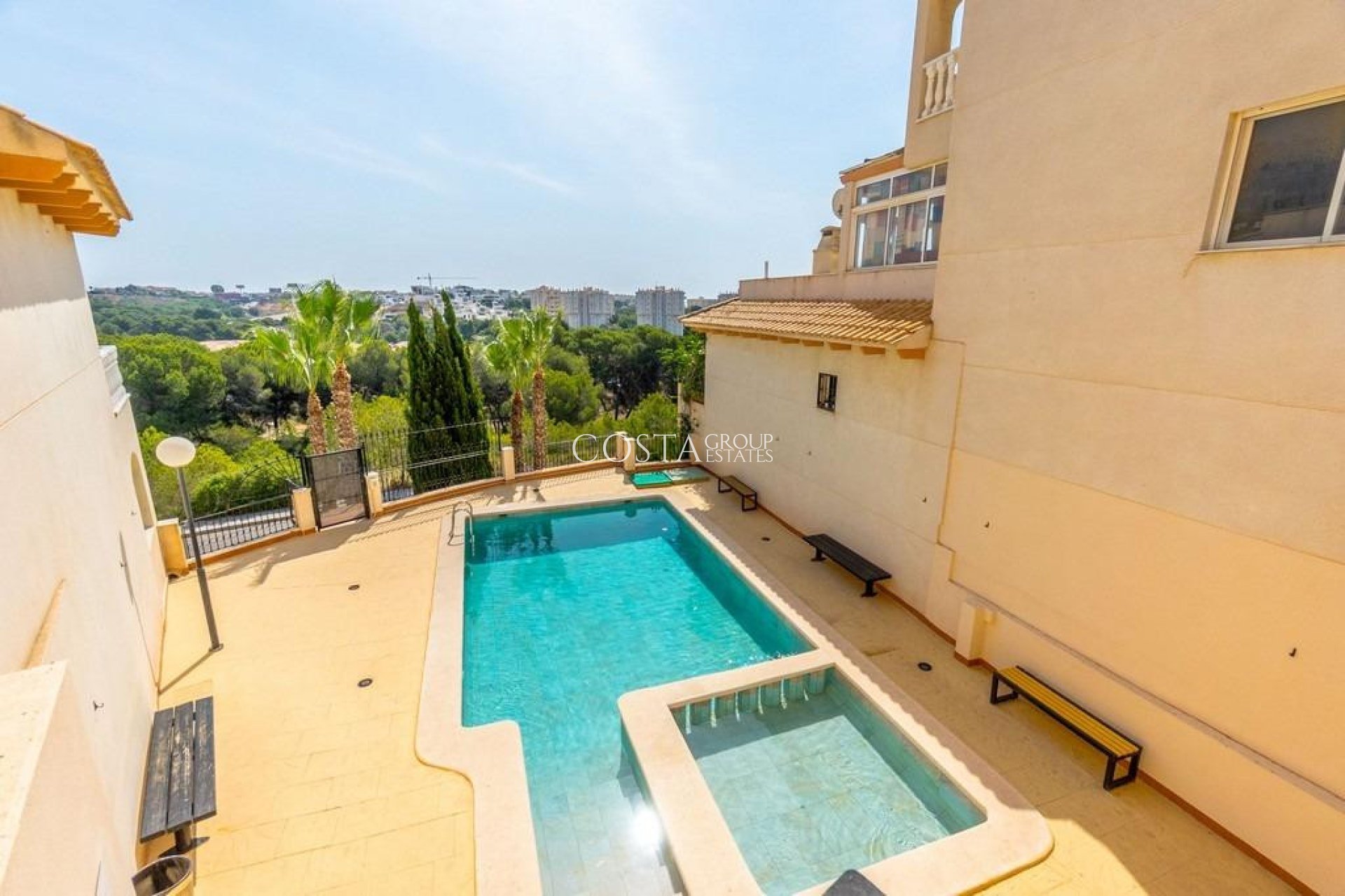 Wiederverkauf - Apartments -
Orihuela Costa - Campoamor