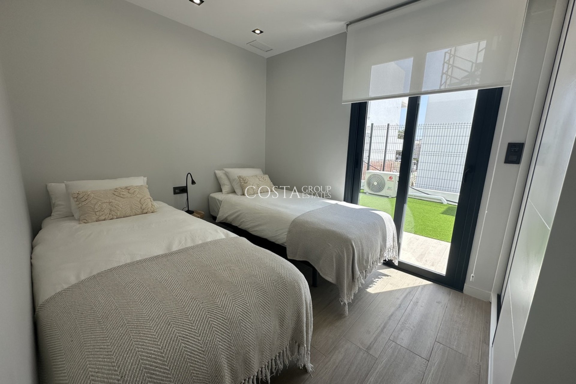 Wiederverkauf - Apartments -
Orihuela Costa - Punta Prima