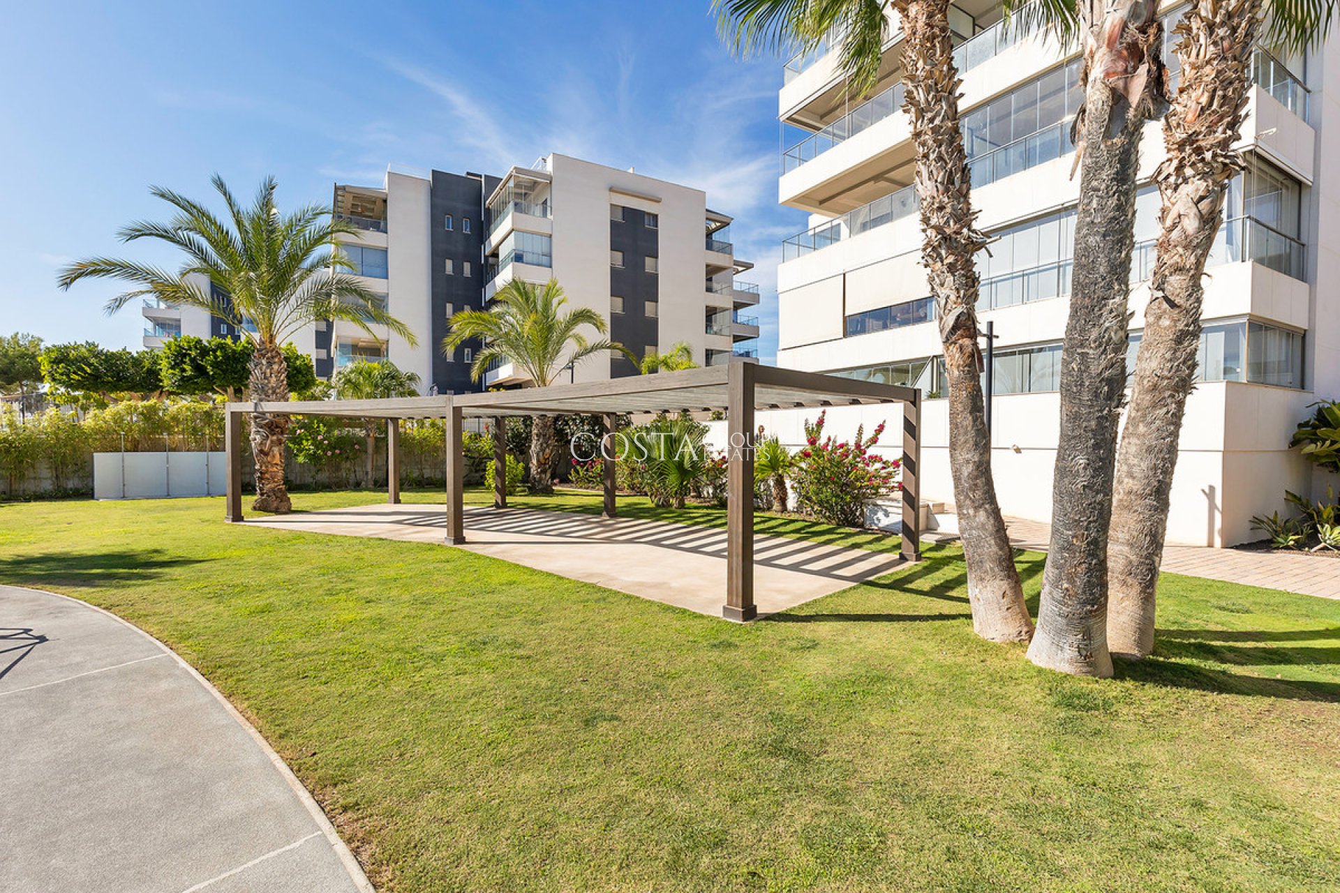 Wiederverkauf - Apartments -
Orihuela Costa - Villamartin