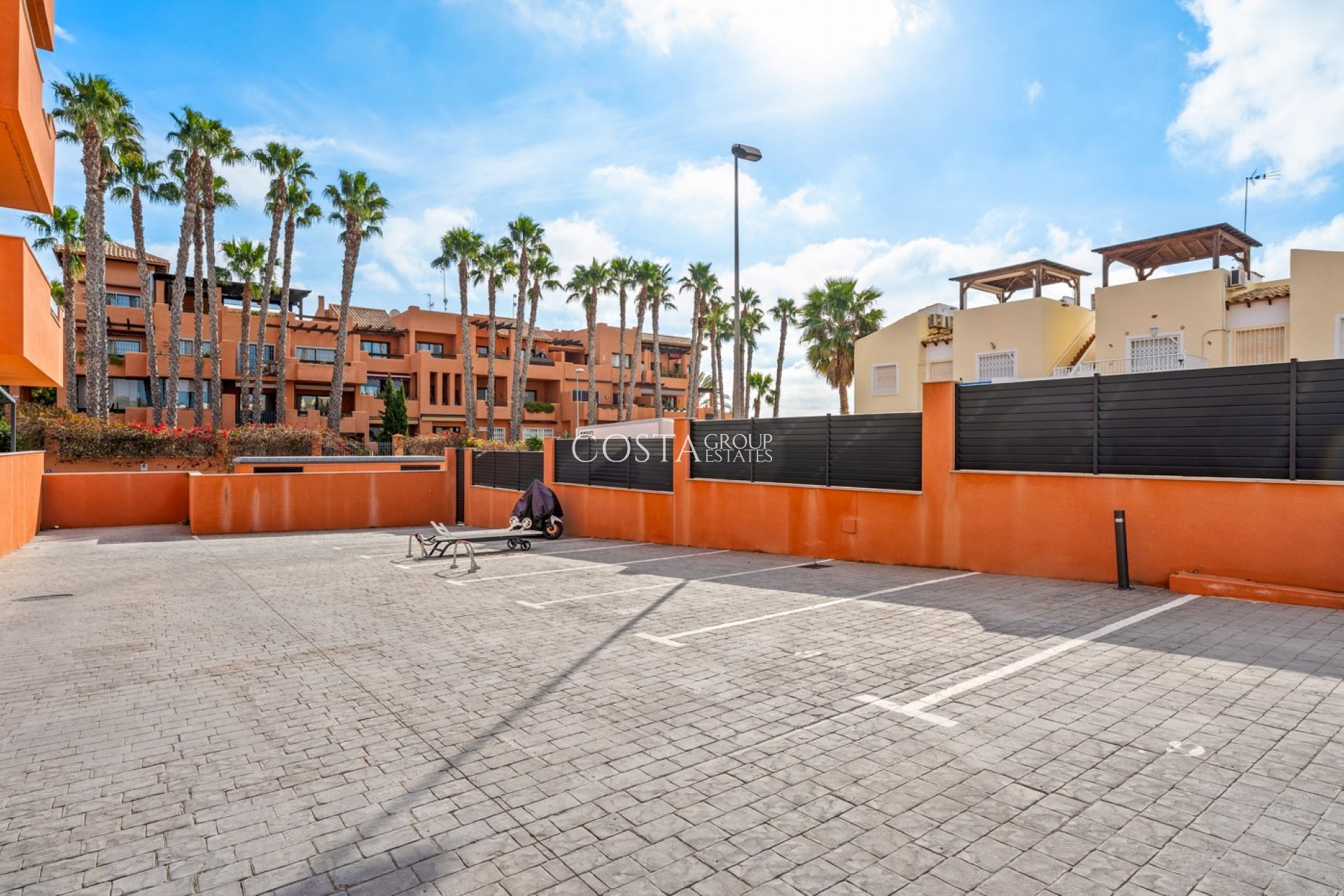 Wiederverkauf - Apartments -
Orihuela Costa - Villamartín