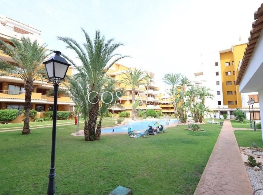 Wiederverkauf - Apartments -
Orihuela - Punta Prima
