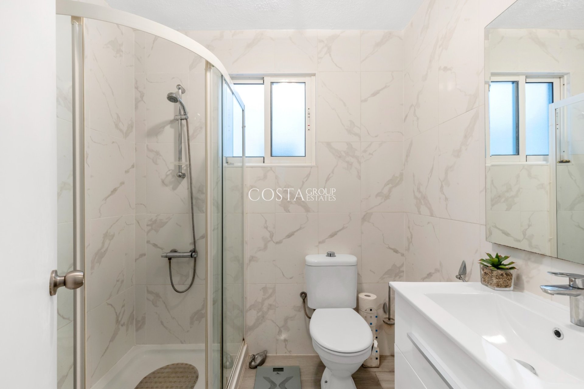 Wiederverkauf - Apartments -
Torrevieja - Playa del Cura