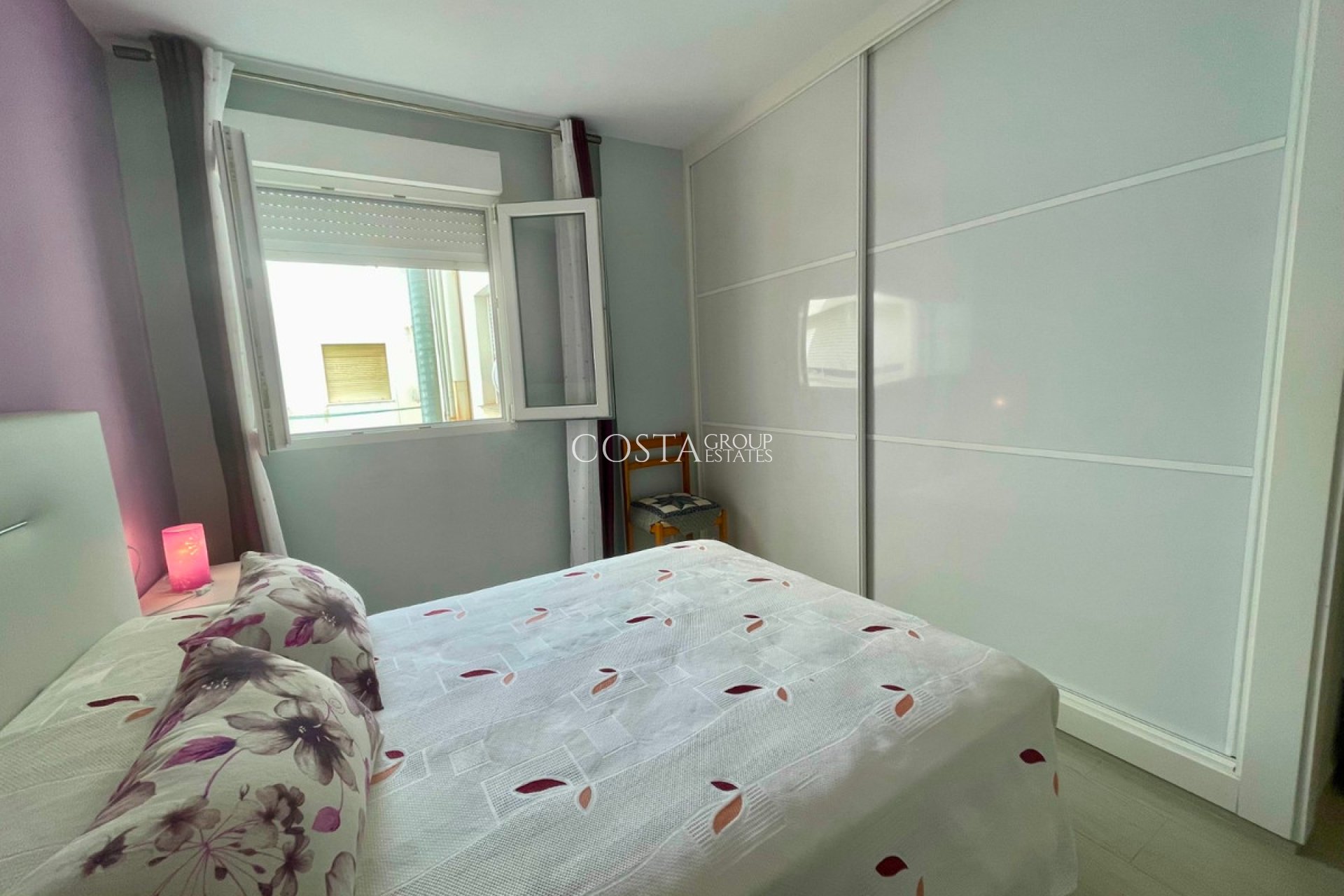 Wiederverkauf - Apartments -
Torrevieja - Playa del Cura