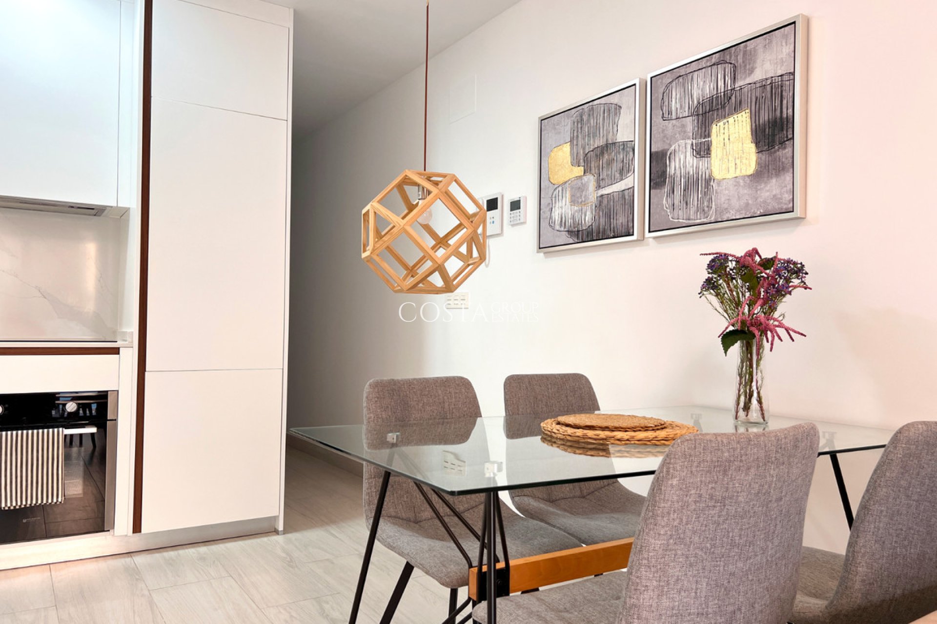 Wiederverkauf - Apartments -
Torrevieja - Playa del Cura