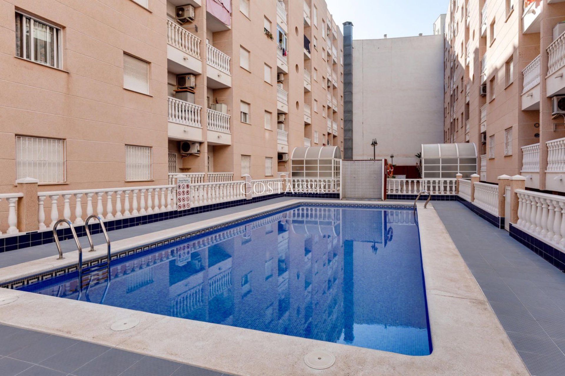 Wiederverkauf - Apartments -
Torrevieja - Playa del Cura