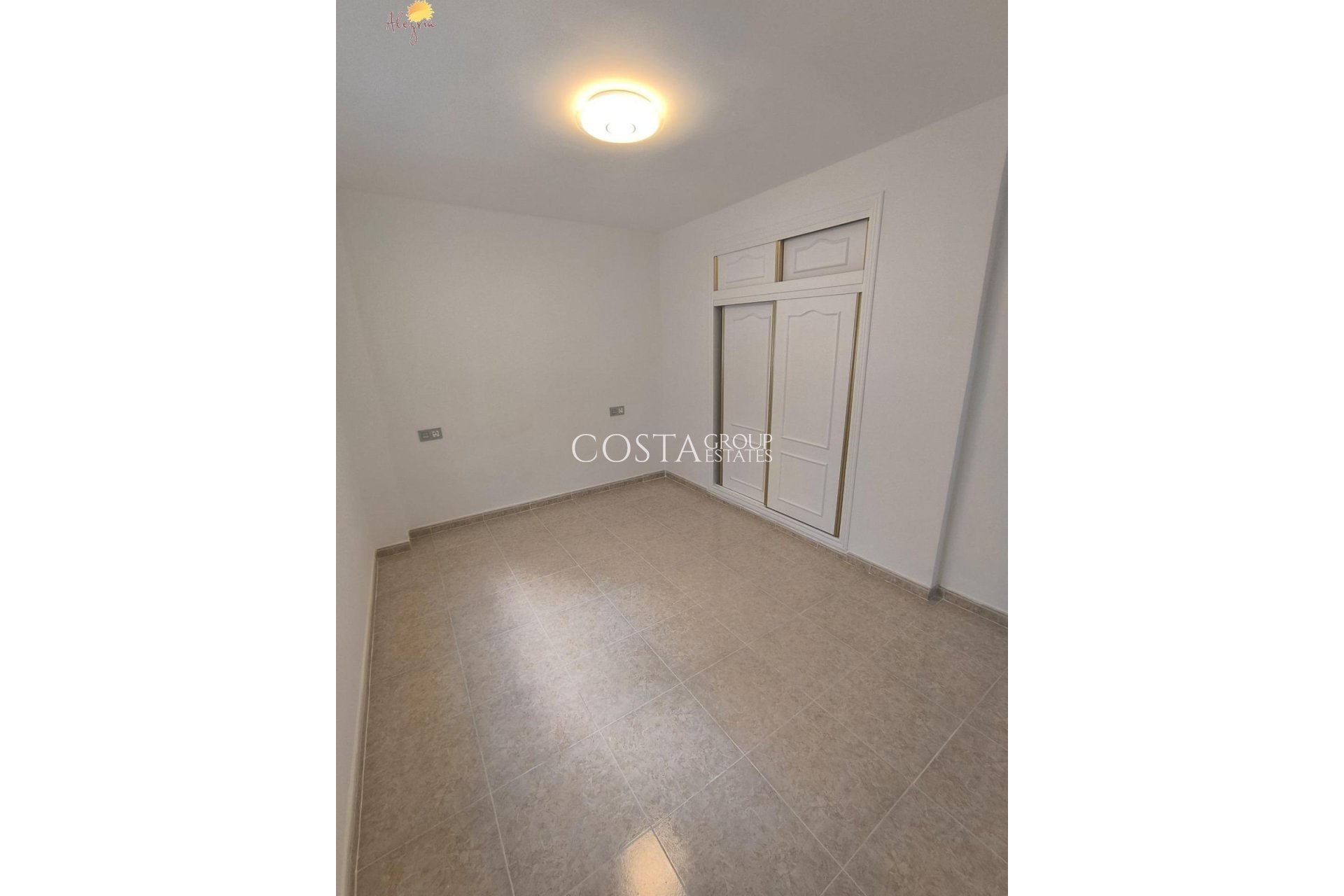 Wiederverkauf - Apartments -
Torrevieja - Torrevieja Centro