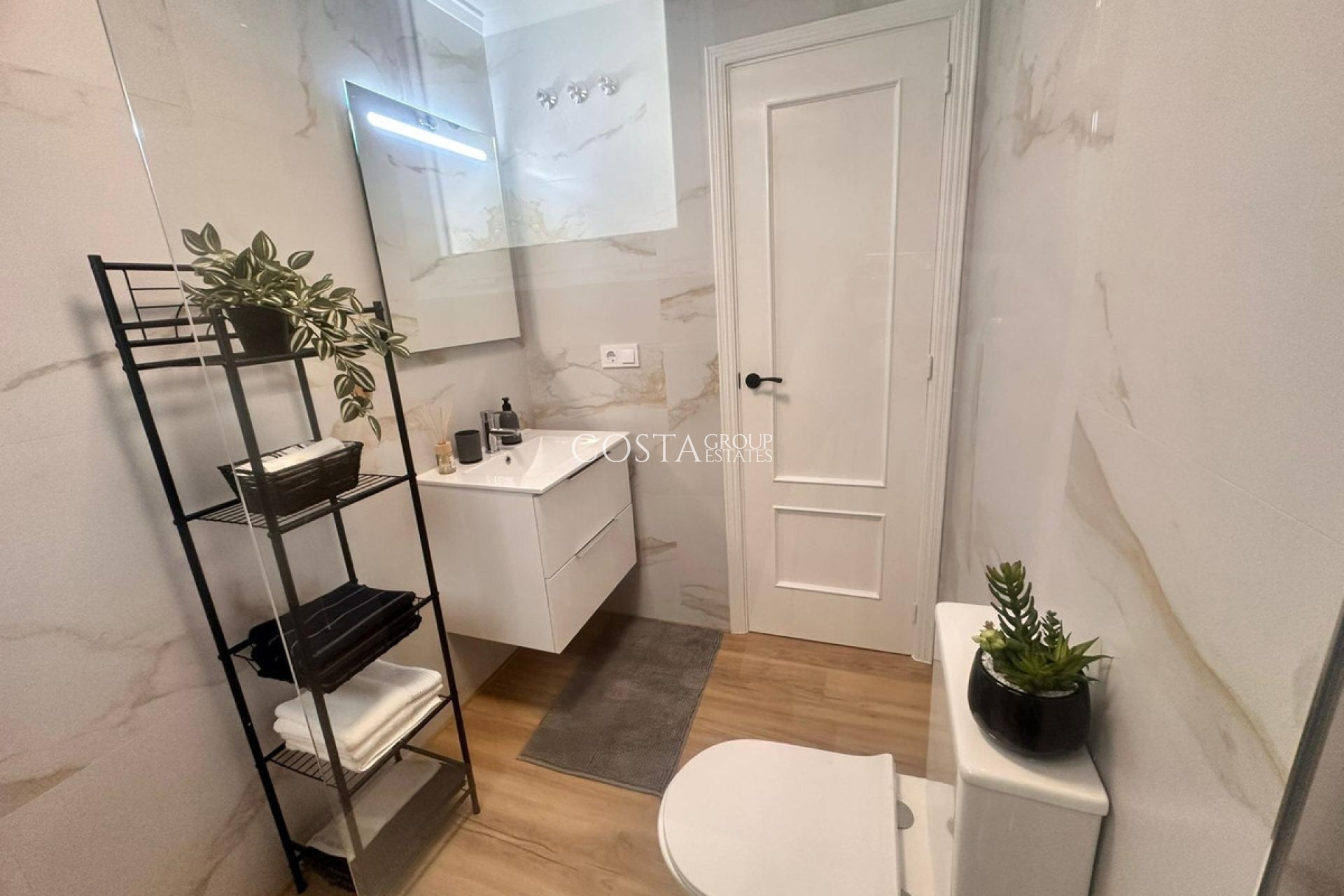 Wiederverkauf - Apartments -
Torrevieja - Torrevieja Centro