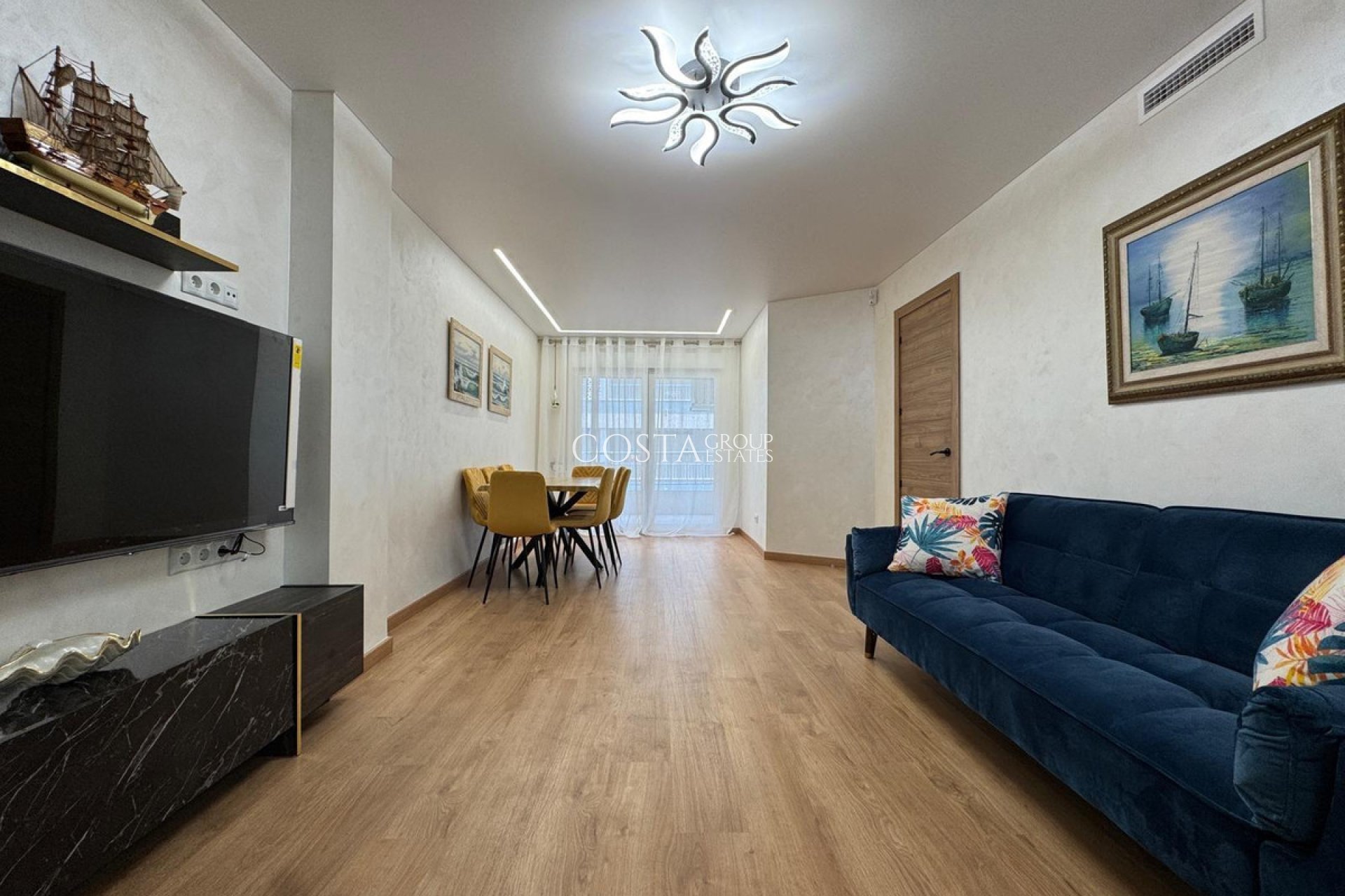 Wiederverkauf - Apartments -
Torrevieja - Torrevieja Centro