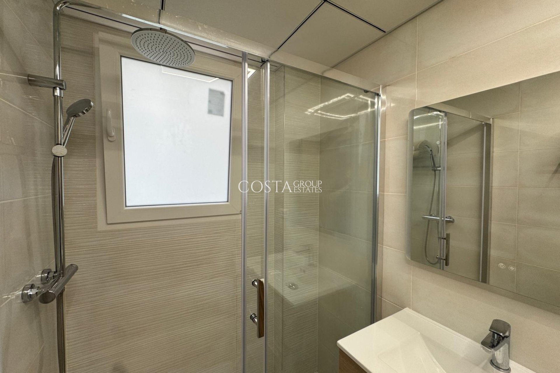 Wiederverkauf - Apartments -
Torrevieja - Torrevieja Centro