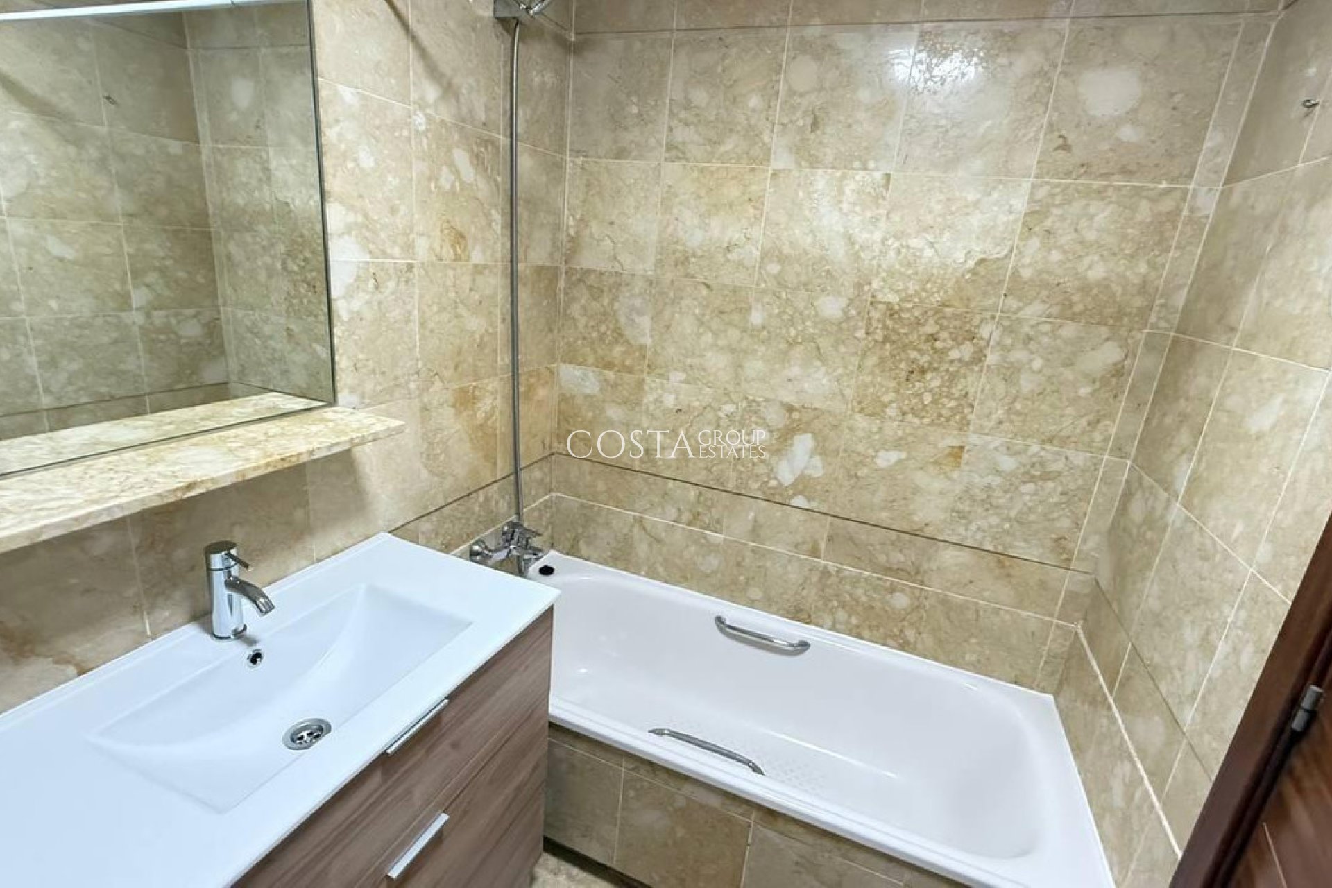 Wiederverkauf - Apartments -
Torrevieja - Torrevieja Centro