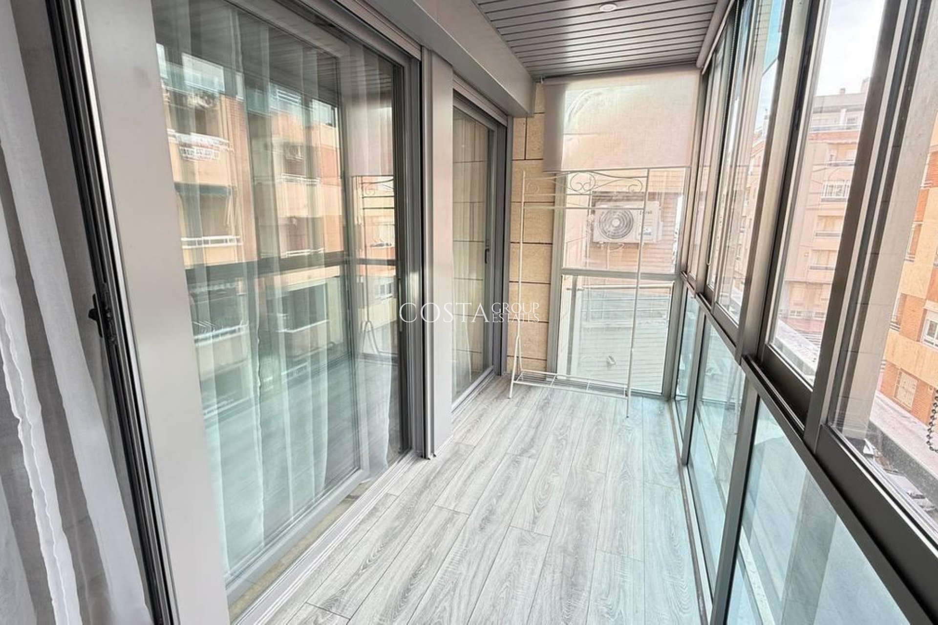 Wiederverkauf - Apartments -
Torrevieja - Torrevieja Centro