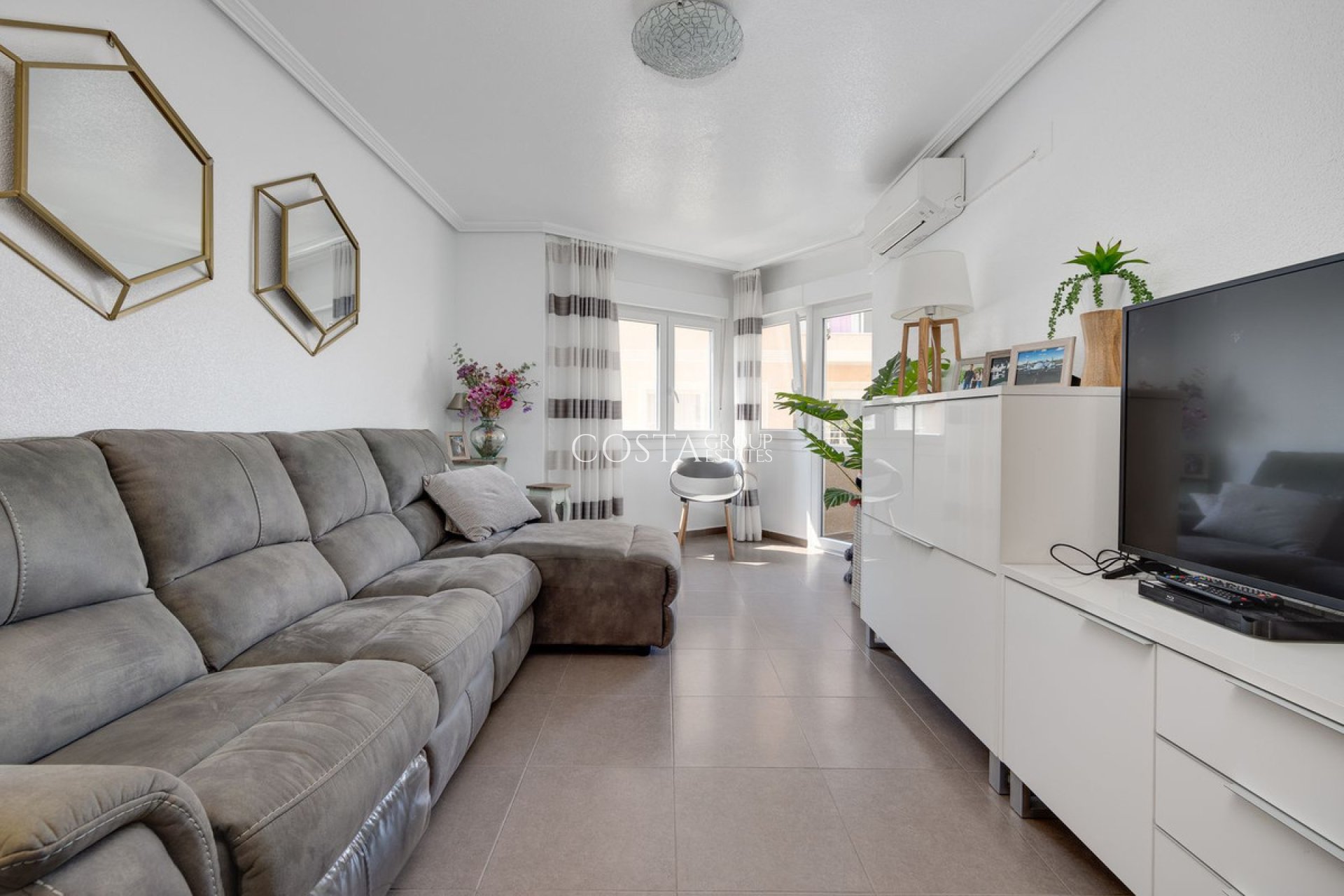 Wiederverkauf - Apartments -
Torrevieja - Torrevieja Centro