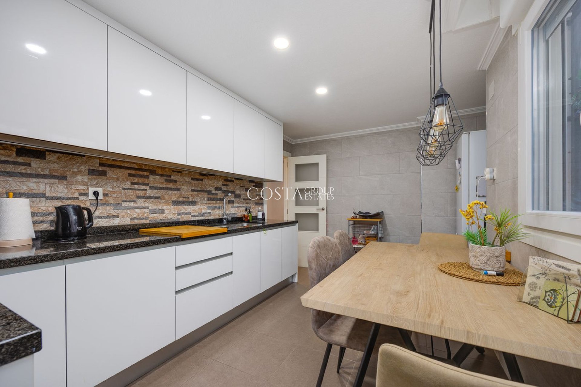 Wiederverkauf - Apartments -
Torrevieja - Torrevieja Centro