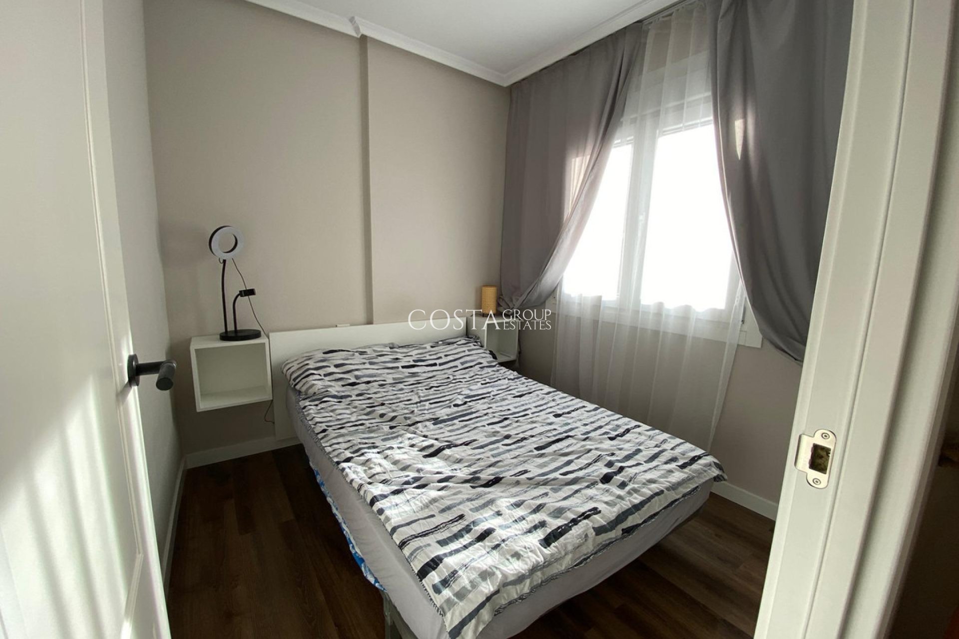 Wiederverkauf - Apartments -
Torrevieja - Torrevieja Centro
